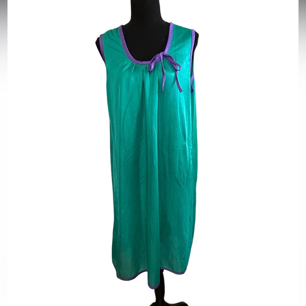 💚💜 2 VINTAGE ANTHONY RICHARDS NIGHTGOWNS! GORGEOUS COLORS! RARE!! - Picture 3 of 16
